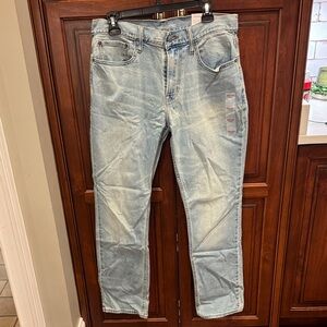 Old Navy Men's Light Blue Relaxed Jeans NWT